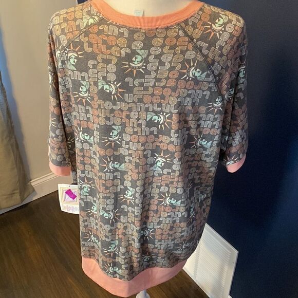 𝅺lularoe Jane Statue Of Liberty Knit Top NWT - Picture 2 of 4